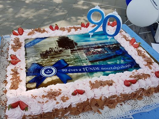 90 éves Tünde hajó torta