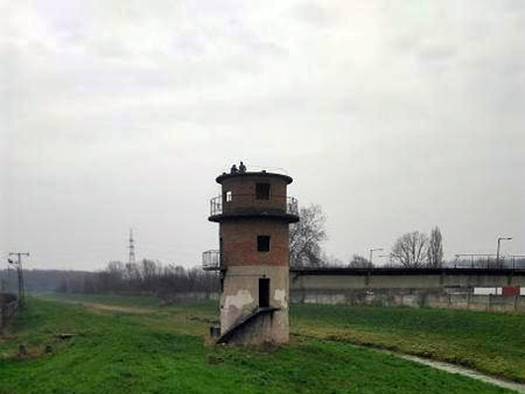 wm033102