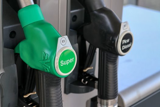 refuel 4978821 640