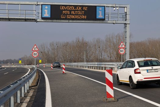 1b4e4813fa1a49f39565778d746858de