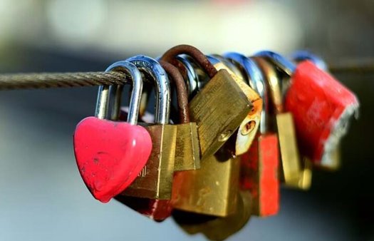 6635530lakatfalszerelmesklakatValentinfotoPixabay e1706635545603