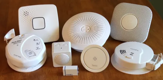 smart smoke detectors group hero