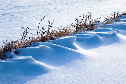 snowdrifts 1746679 640