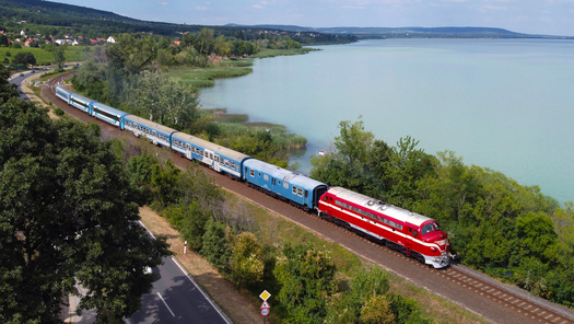 mav vonat panorama eszaki part dronfoto csodalatosbalaton mti mathe zoltan