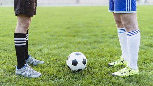 soccer players near ball