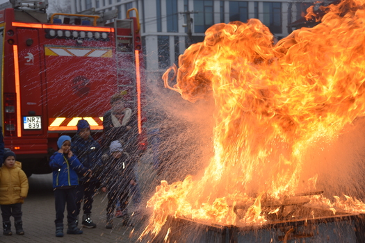 694a6d8995f439.19184789