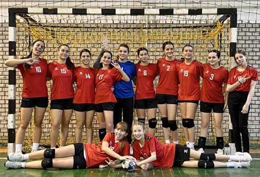 8cd3f2bb68490b54032ee7cf05efbbc7