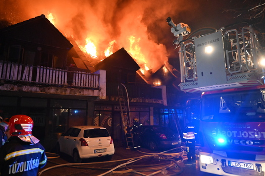 698ed3e8718362.93291602