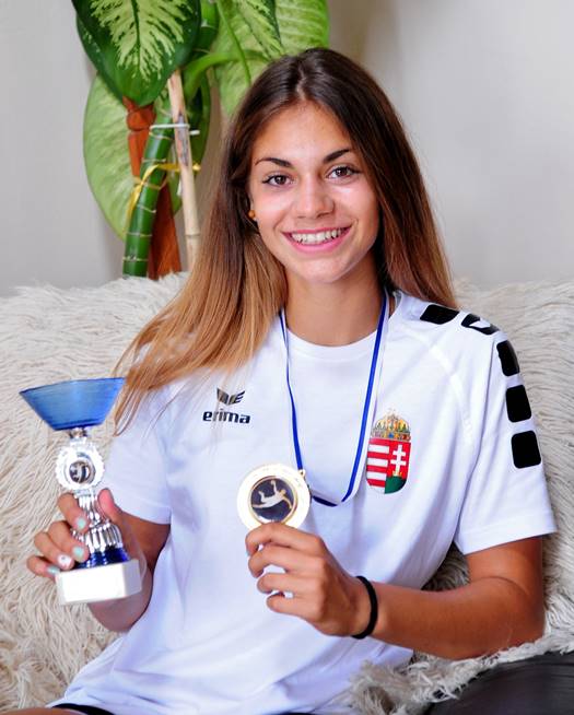 Szecsődi Laura EB